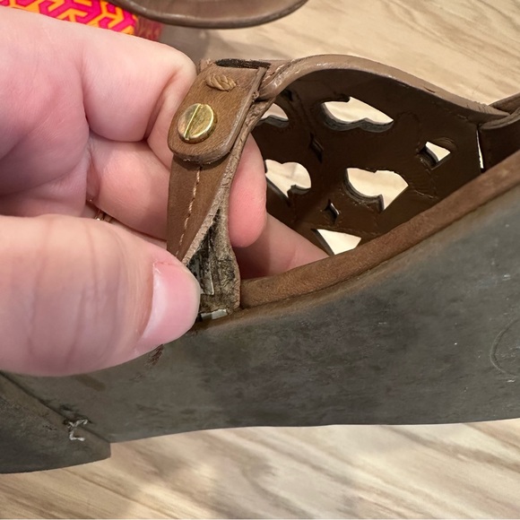 Tory Burch Cybelle flat sandal in brown - Picture 7 of 8